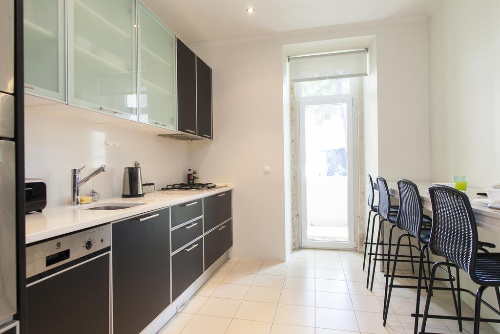 Joivy Stunning 3br Apt With Balcony, Nearby Saldanha Subway & Ist Apartment