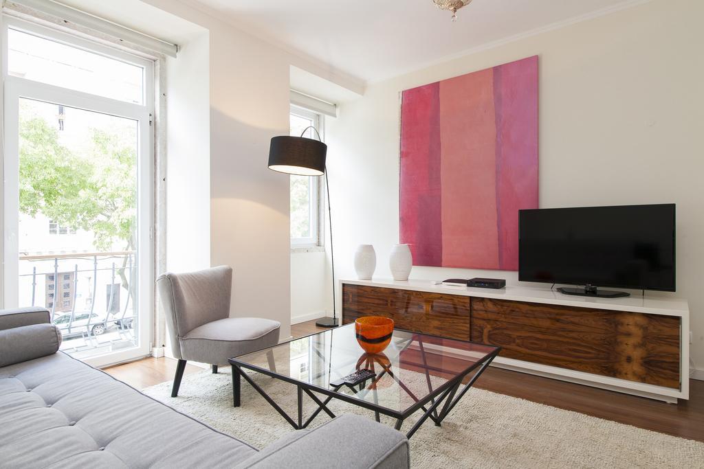 Apartment Joivy Stunning 3br Apt With Balcony, Nearby Saldanha Subway & Ist *